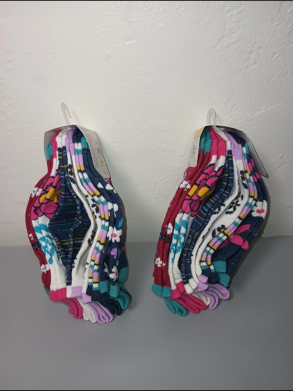 Wonder Nation Girls' No Show Flower Socks (2)